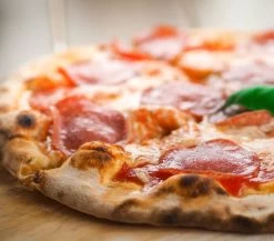 Pizzasteen Van Staal – Pizza Steen - Pizza En Brood Bakken - 40 X 30 X 0,6 Cm - Cadeau Voor Man - Kitchen Steel By Qwality -Thuiskeuken 1200x1052 1