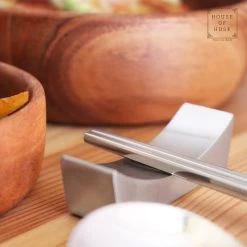 House Of Husk 1 Persoons Chopstick Lepel Set - 1 Paar Metalen Koreaanse Eetstokjes - Inclusief Eetlepel En Houder - RVS - Metaal - Eetstokjes - Koreaans - Vaatwasserbestendig - Sushi Chopsticks - Noodles - Zilver -Thuiskeuken 1200x1200 1157