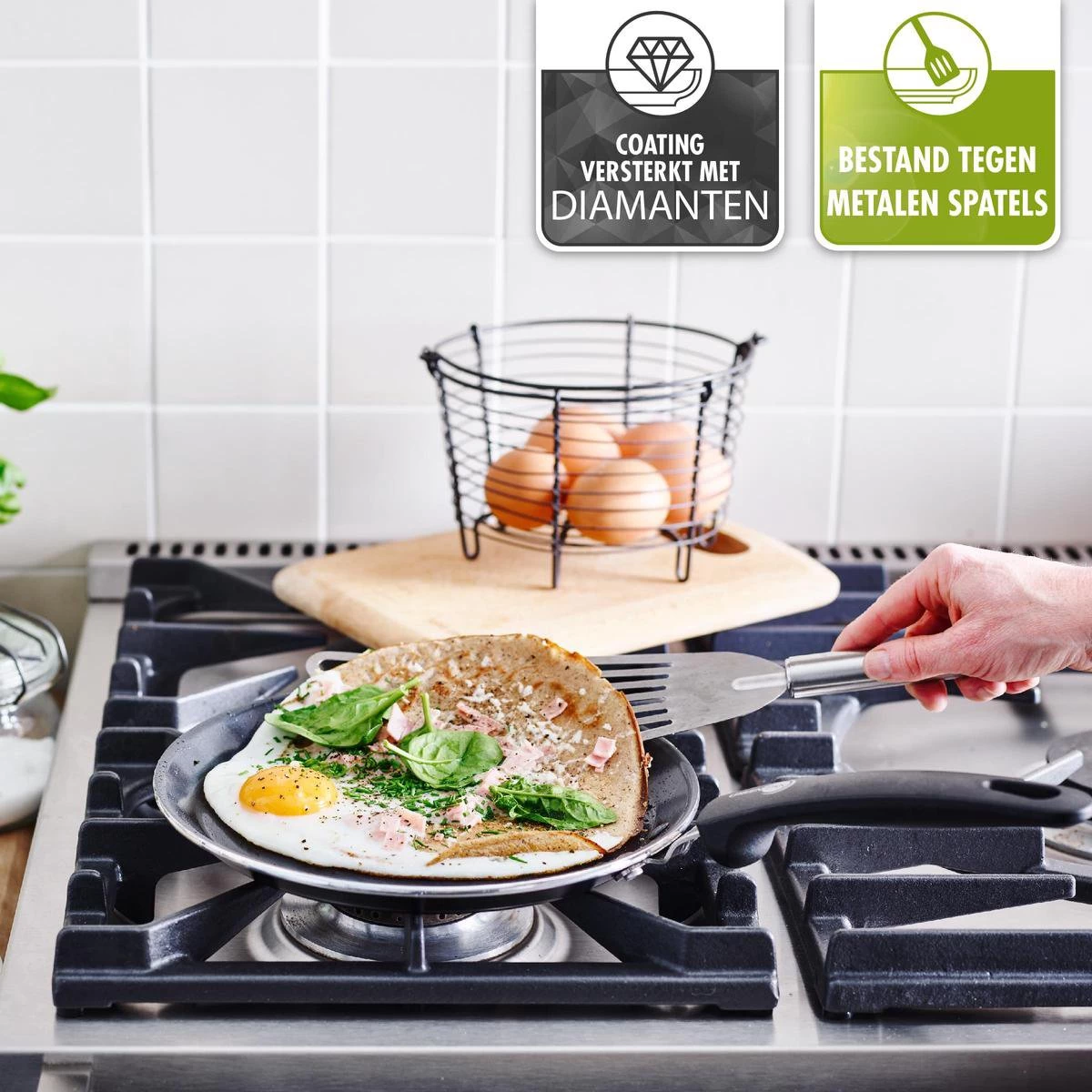 GreenPan Essentials Pannenkoekenpan 24cm - Zwart - Inductie - PFAS-vrij 9 GreenPan Essentials Pannenkoekenpan 24cm - Zwart - Inductie - PFAS-vrij - Afbeelding 7