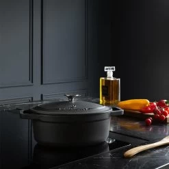 Gietijzeren Braadpan - Sudderpan Zwart Van Daumonet - Ovaal - Ø 29 Cm - 3 Liter - 100% PFAS & PFOA Vrij - Emaille - Geschikt Voor Alle Warmtebronnen - Elektrisch - Gas - Halogeen - Inductie - Keramisch - Vaatwasserbestendig -Thuiskeuken 1200x1200 420