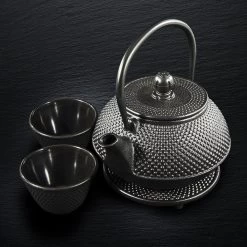 SakuraTea - Theepot Set - 4-delig - Gietijzer - Zwart - 0.8L - 2 Kopjes (100ml) -Thuiskeuken 1200x1200 772