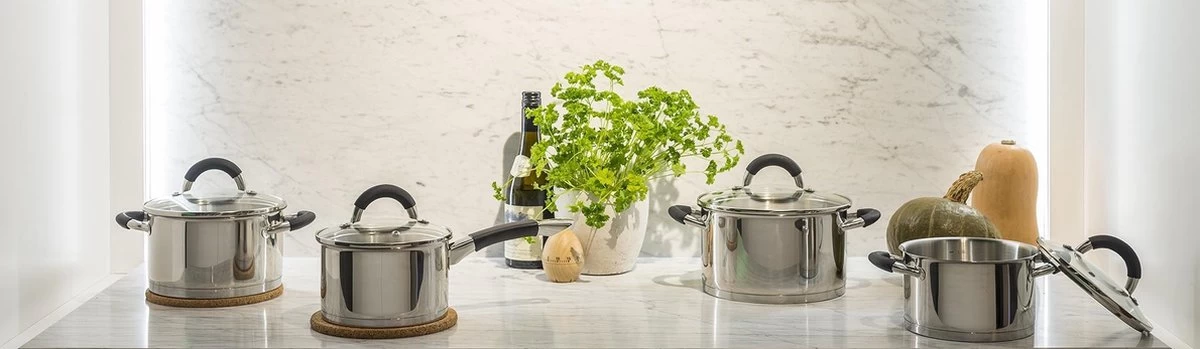 Sola Pannenset Venice - 4 Delig - Ø 16,16,18,20 Cm - Zilver - RVS - Sandwichbodem 5 Sola Pannenset Venice - 4 Delig - Ø 16,16,18,20 Cm - Zilver - RVS - Sandwichbodem - Afbeelding 3