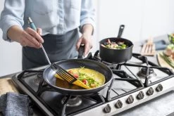 GreenPan Memphis Koekenpannenset - 3-delig - Zwart - Inductie - PFAS-vrij 34 GreenPan Memphis Koekenpannenset - 3-delig - Zwart - Inductie - PFAS-vrij -Thuiskeuken 1200x800 22