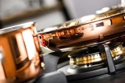 Koekenpan Ø26cm Met Deksel - Inductie - Koper - DUCQ -Thuiskeuken 1200x801 1