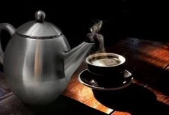 Vaja Valerie - Theepot Met Filter - Dubbelwandig - RVS - 1.2L 33 Vaja Valerie - Theepot Met Filter - Dubbelwandig - RVS - 1.2L -Thuiskeuken 1200x817 3