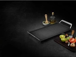 AEG MASTERY COLLECTION Plancha A9HL33 - Grillplaat - Gegoten Aluminium - 22 X 43 Cm -Thuiskeuken 1200x902 2