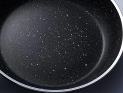 Sola Wokpan Stonehenge - Ø 28 Cm - Zwart/wit - Aluminium - Antiaanbaklaag -Thuiskeuken 1200x906 5