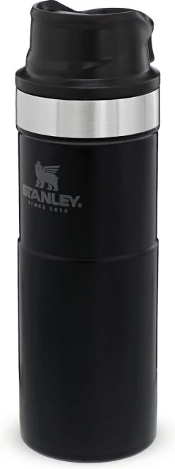 Stanley Trigger-Action Travel Mug 0.47L - Thermosfles - Matt Black -Thuiskeuken 448x1200