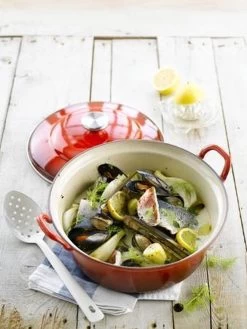 Le Creuset Braadpan Faitout Tradition Kersenrood - ø 24 Cm / 3 Liter 16 Le Creuset Braadpan Faitout Tradition Kersenrood - ø 24 Cm / 3 Liter -Thuiskeuken 901x1200